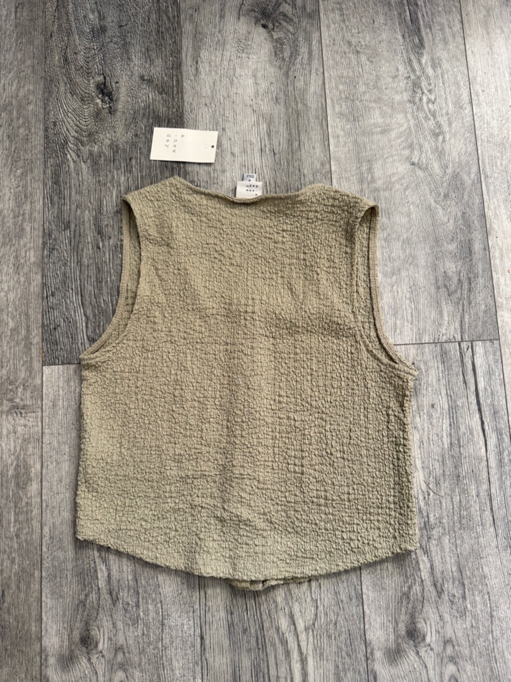 Olive Textured Button Tank - Picture 2 of 2